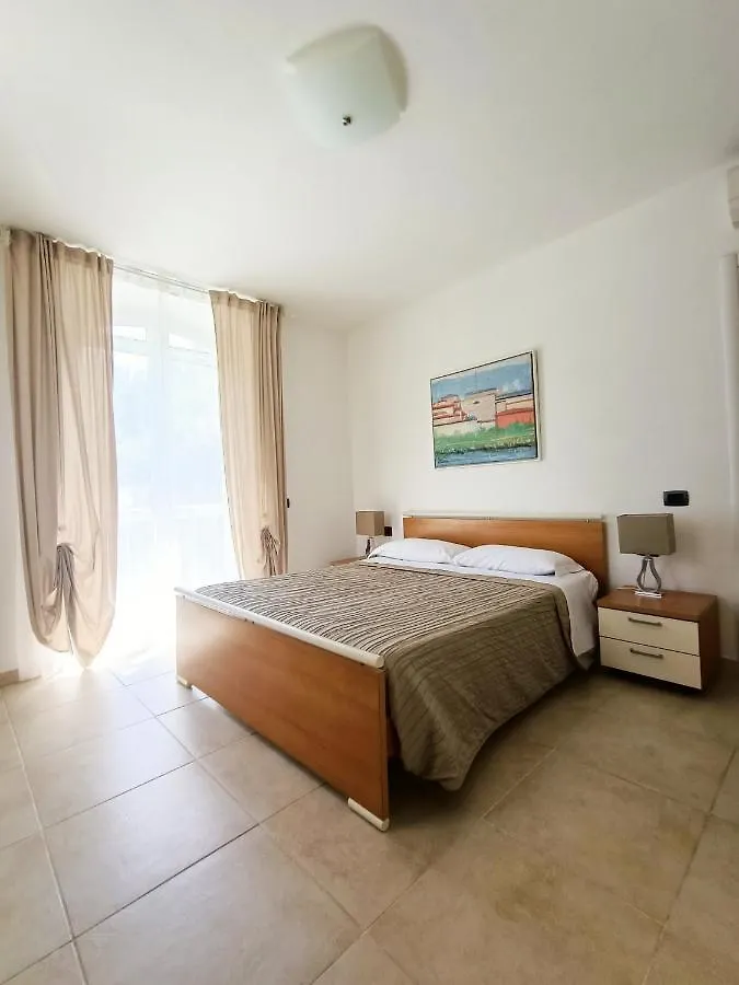 Residenza Casa Bianca Aparthotel Marina di Massa