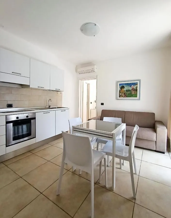 Residenza Casa Bianca Aparthotel Marina di Massa