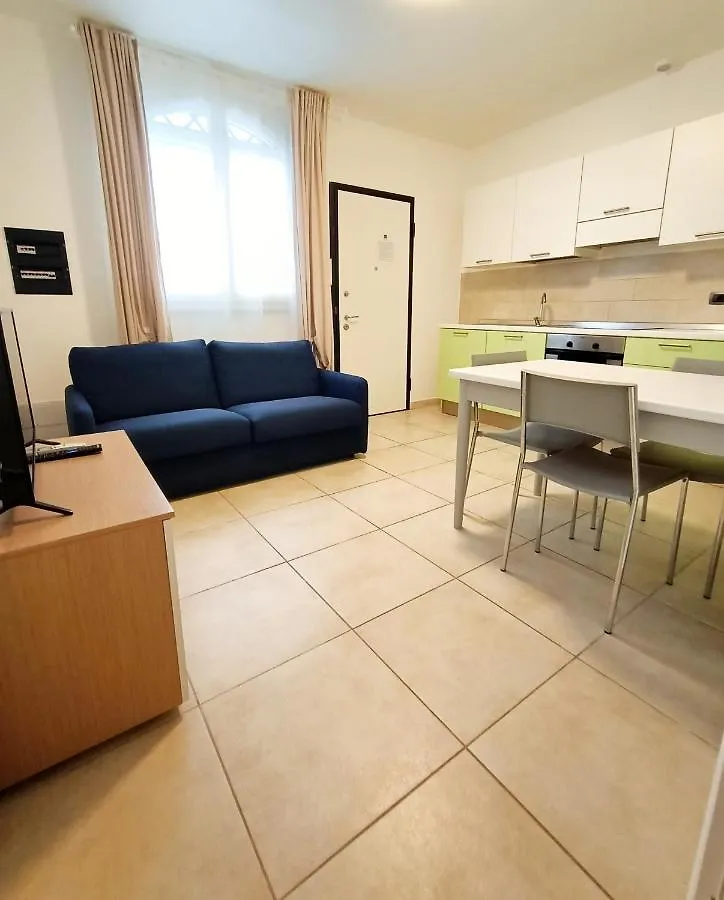 Residenza Casa Bianca Aparthotel Marina di Massa 0*,