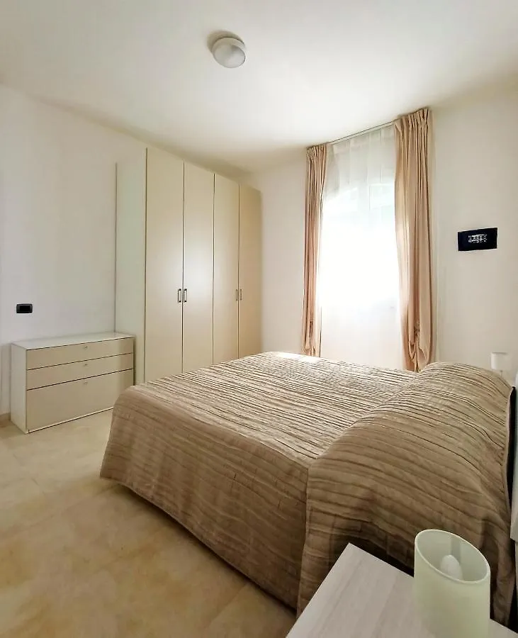 Residenza Casa Bianca Aparthotel Marina di Massa