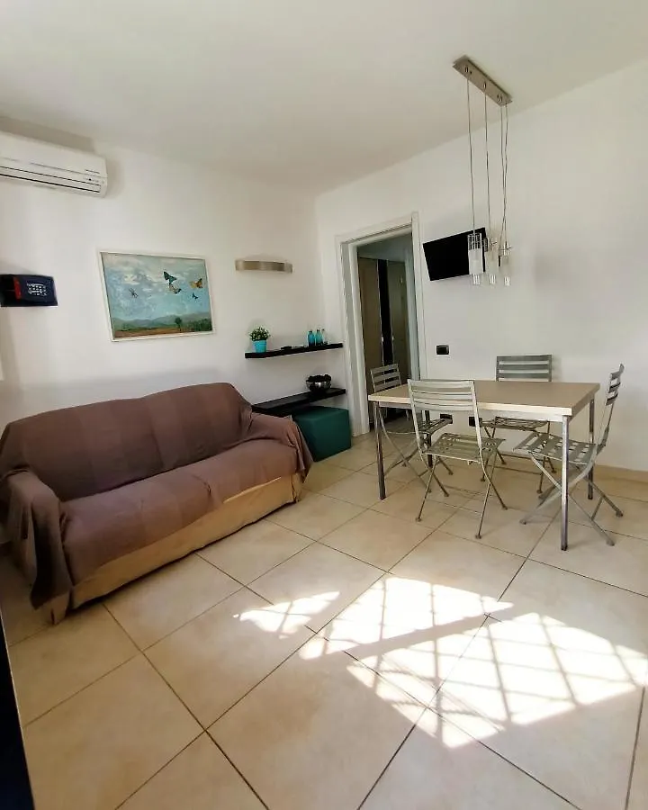 Residenza Casa Bianca Aparthotel Marina di Massa 0*,