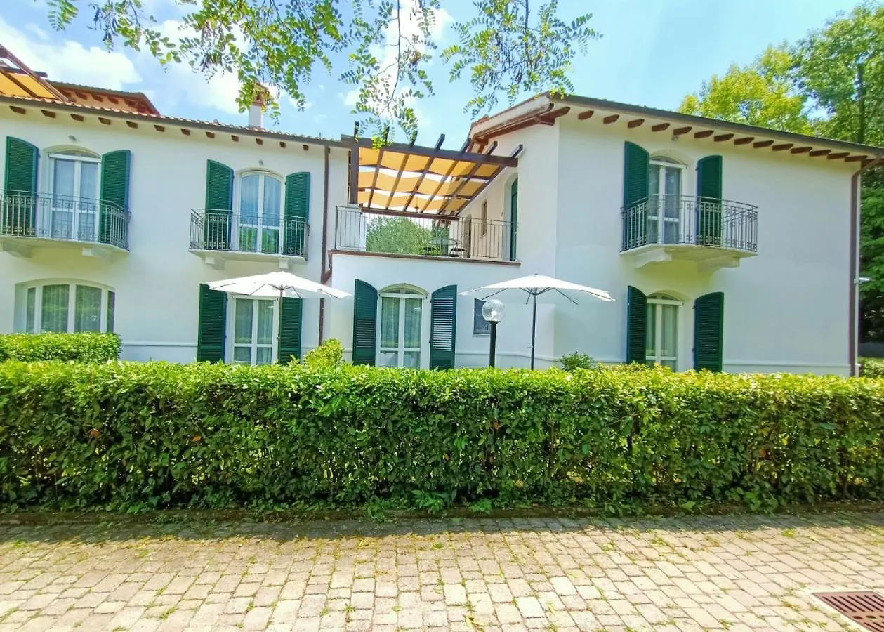 Residenza Casa Bianca Aparthotel Marina di Massa Italië