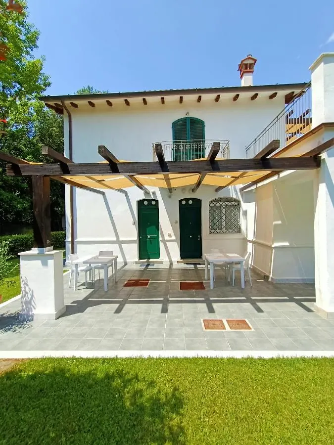 Residenza Casa Bianca Aparthotel Marina di Massa