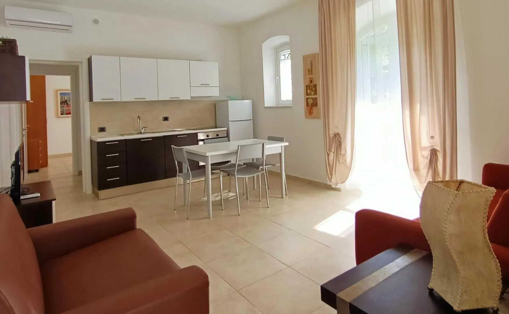 Residenza Casa Bianca Aparthotel Marina di Massa 0*,  Italië