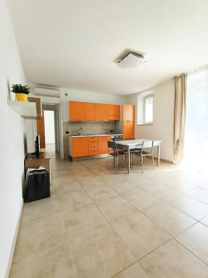 公寓式酒店 马里纳迪马萨Residenza Casa Bianca公寓式酒店 意大利